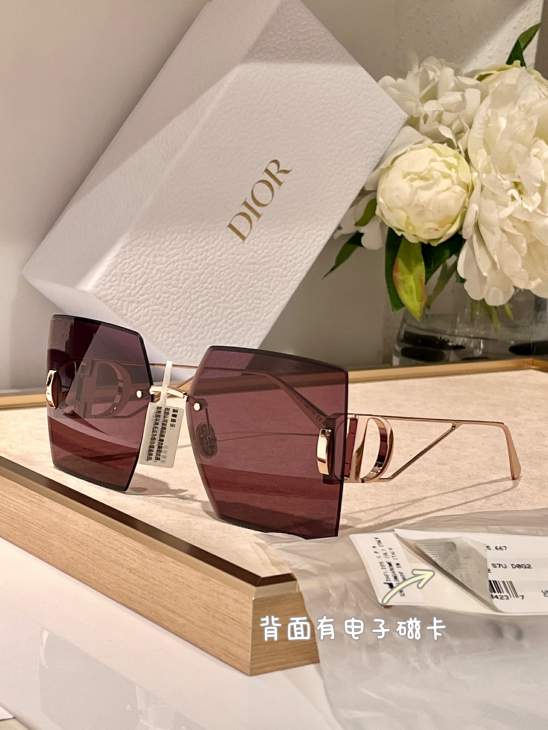Picture of Dior Sunglasses _SKUfw76705658fw